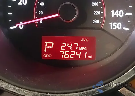 2011 Kia Sorento Lx z USA, uszkodzony, nr VIN 5XYKT4A16BG012536